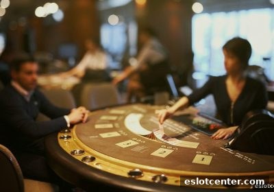 电子游艺场所实战：借助Pragmatic Play真人游戏数据，精准预判对手策略