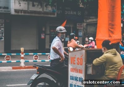 电子游艺场所实战技巧：胆拖玩法与体育预测对冲的理性应用