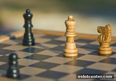 电子游艺场所中的老虎机扑克：心理博弈与人际智慧的全新解读