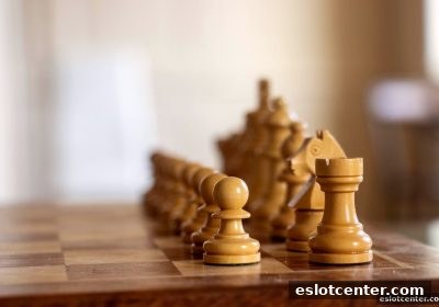 电子游艺场所玩家进阶指南：破解扑克手牌与胜率的认知密码